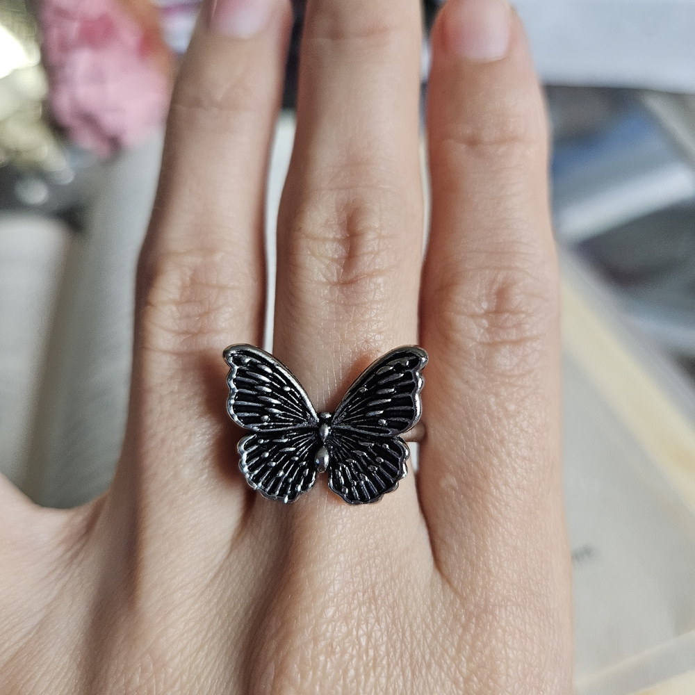 Chic Black Butterfly Ring